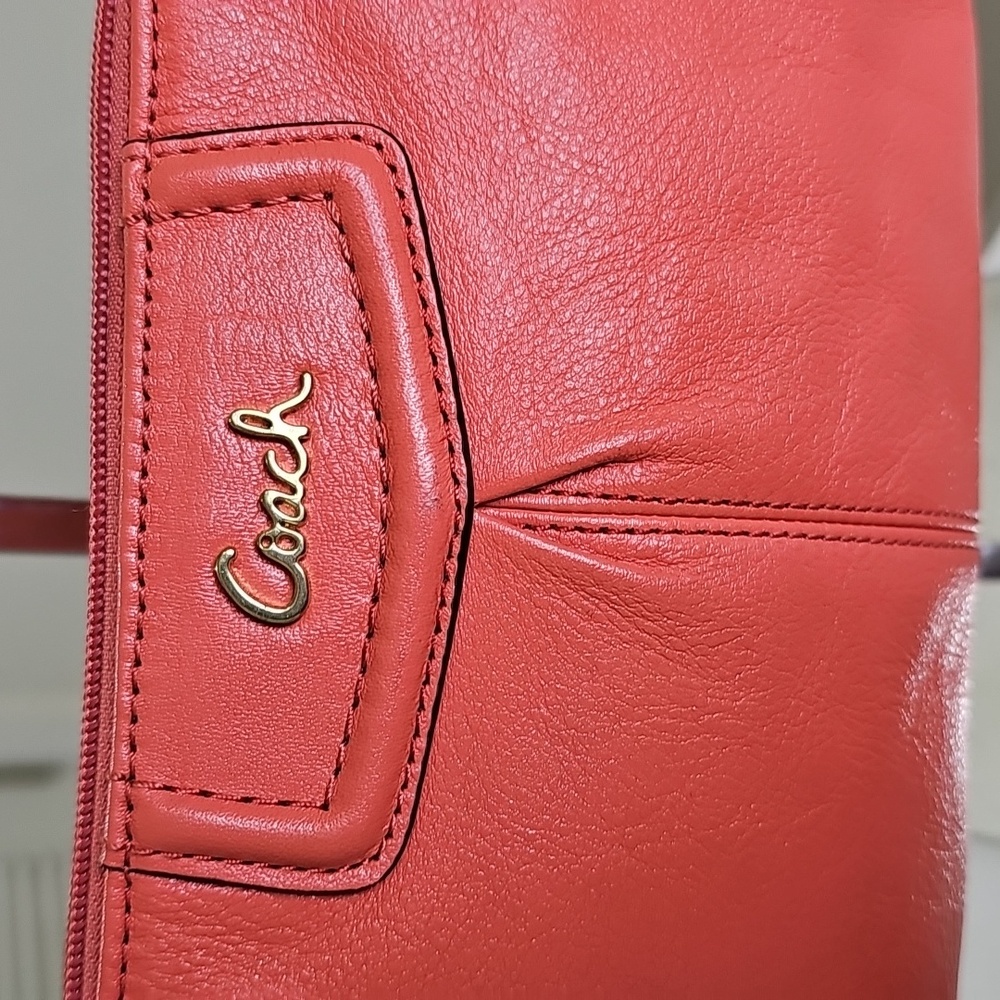 Coach Orange Smooth Leather Pleated Mini Bag/Convertible Wristlet EUC - Picture 4 of 16